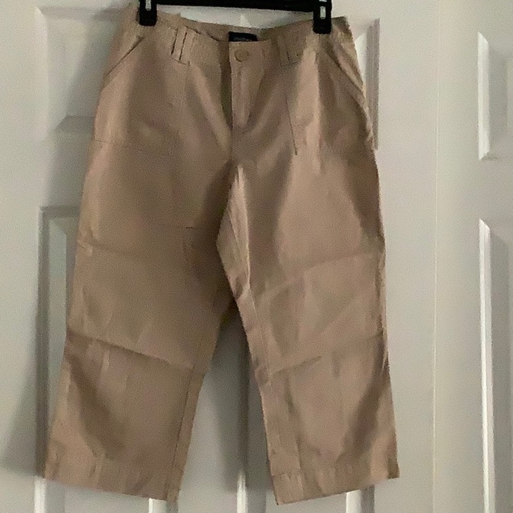 Khaki capris